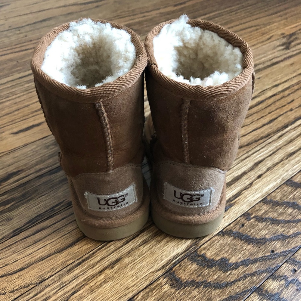 Toddler uggs size 7